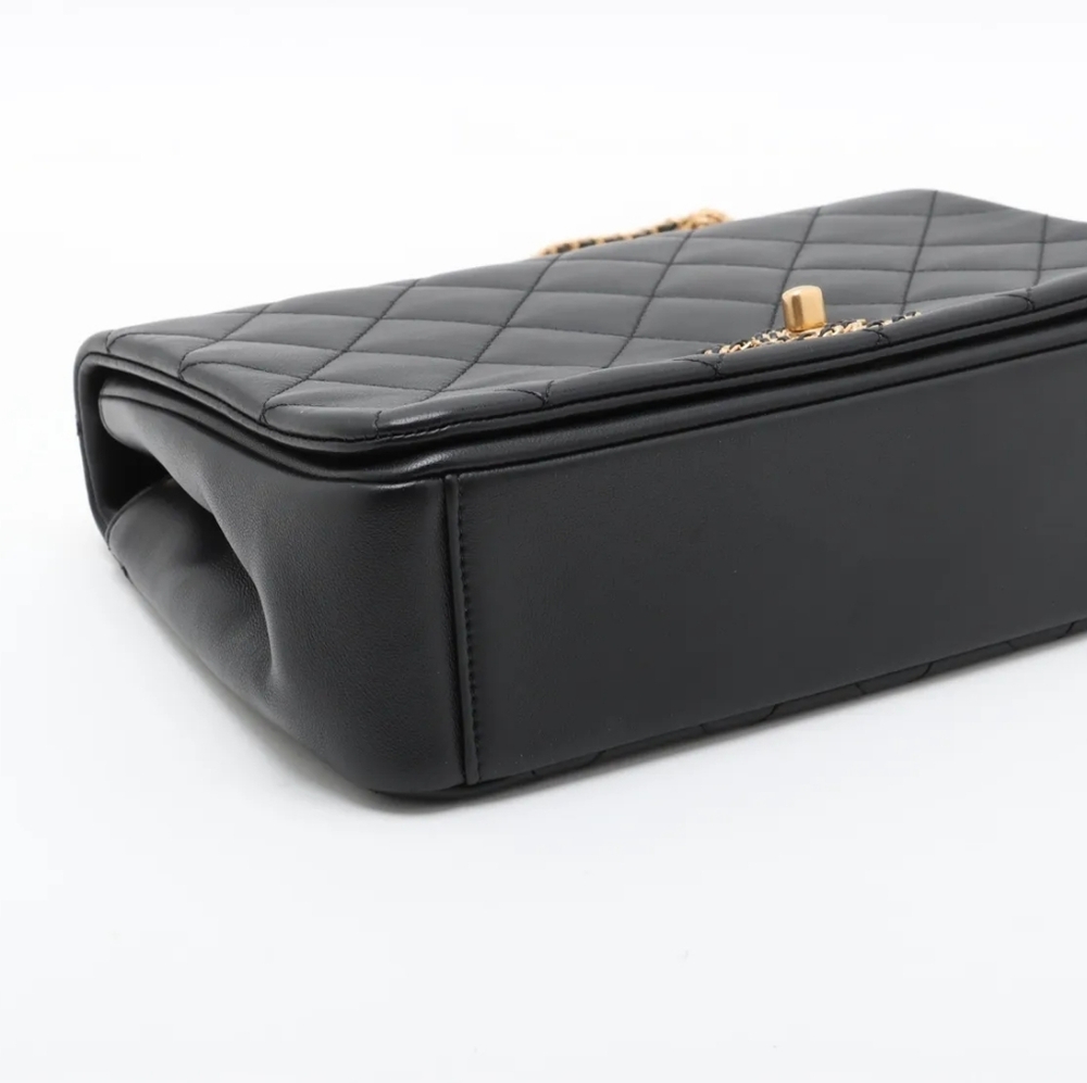 Chanel On and On Full Flap Shoulder Bag - Black Quilted Lambskin COA included - Picture 7 of 17